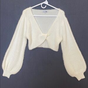 Fashion Nova Cream Fuzzy Cropped Cardigan Size Small
